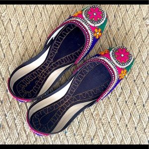 Handmade Embellished Women Flat Shoes Ballet Flats ll Khussa Juti Ethnic